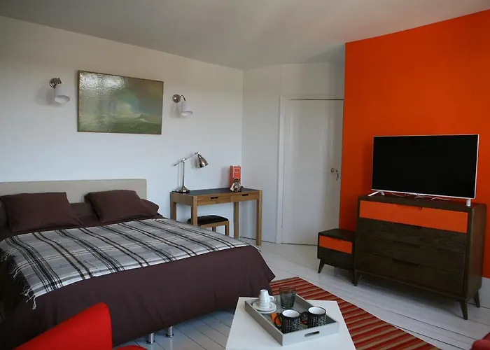 Le Nid De Rochefort Bed & Breakfast photo