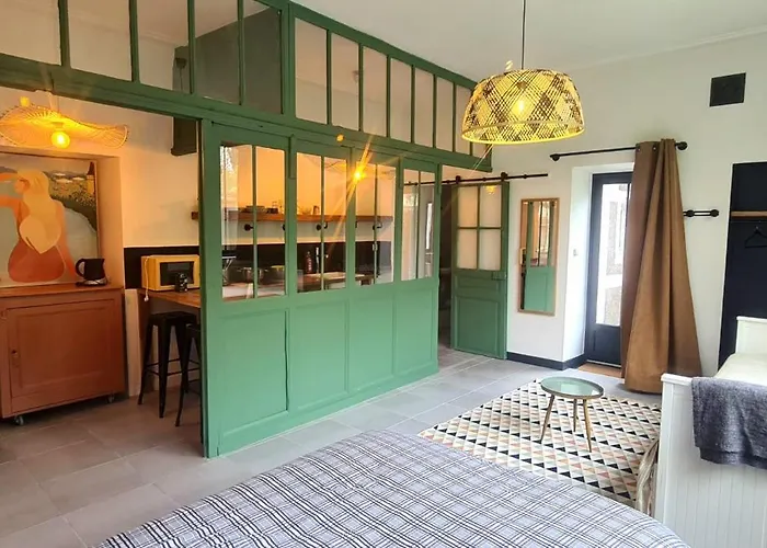 Фото Les Studios Du 4 Canal - 2 Grands Studios Independants Proche Du Loing Et Du Centre Historique De Nemours Saint-Pierre-Les-Nemours