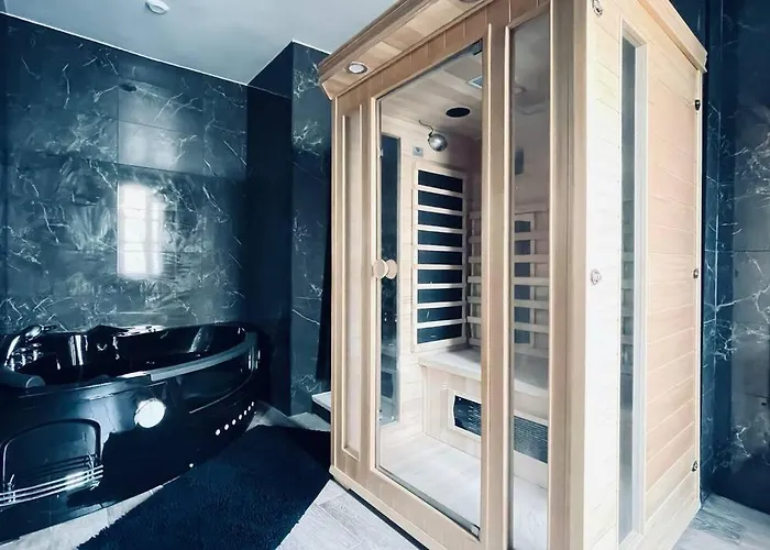 Love Room Le Baroque / Jacuzzi / Sauna Chateau-Landon fotoğrafı