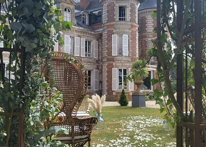 Chateau De La Plumasserie Fontenay-Tresigny photo