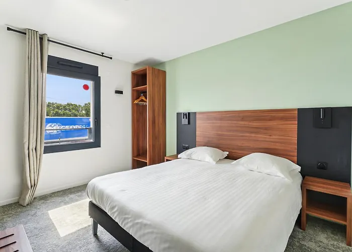 Hotel Akena Pierrelaye photo