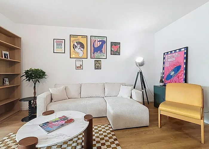 Large & Modern Apartment With Rooftop Montreuil  photo