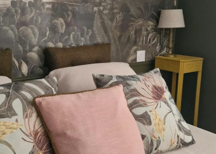 A la LampePigeon, un monde à part avec jardin et du calme, 3 min de la Ferté-sous-Jouarre, 42 min de Paris TER, 35 min de Disney, 10 min de l'A4 Reuil-en-Brie foto