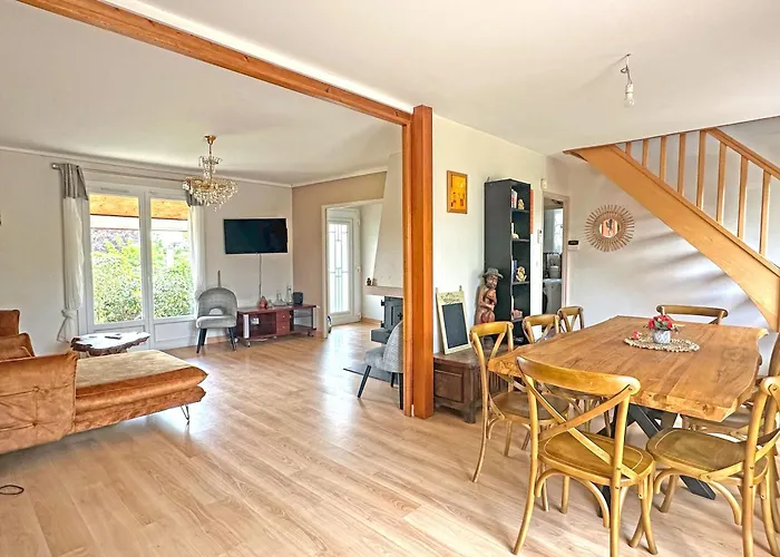 Maison Spacieuse-3 Chambres-Jardin-Parking Prive fotoğrafı