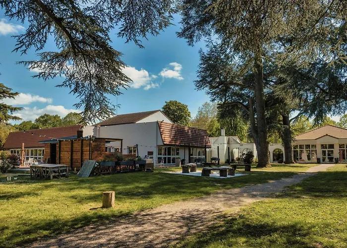 Hotel Mercure Parc Du Coudray - Barbizon Le Coudray-Montceaux foto