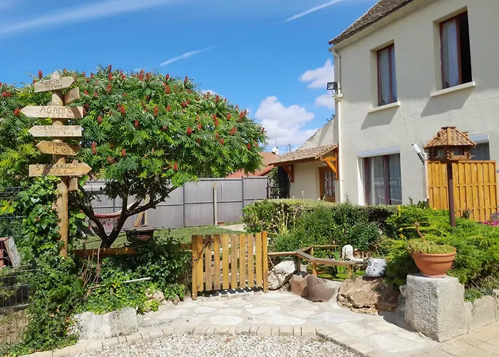 Ferme De Beaulieu, Appartement Avec Jardin Privatif Neauphlette Foto