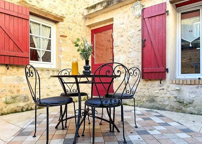 Photo de Charmante Maison En Coeur De Village Proche Foret Fontainebleau Larchant