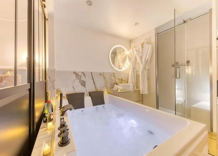 דראנסי Premium Spa Suite Jacuzzi Hot Tub Massage Chair Near Paris Eiffel Tower-Stade De France-Cdg Airport תמונה