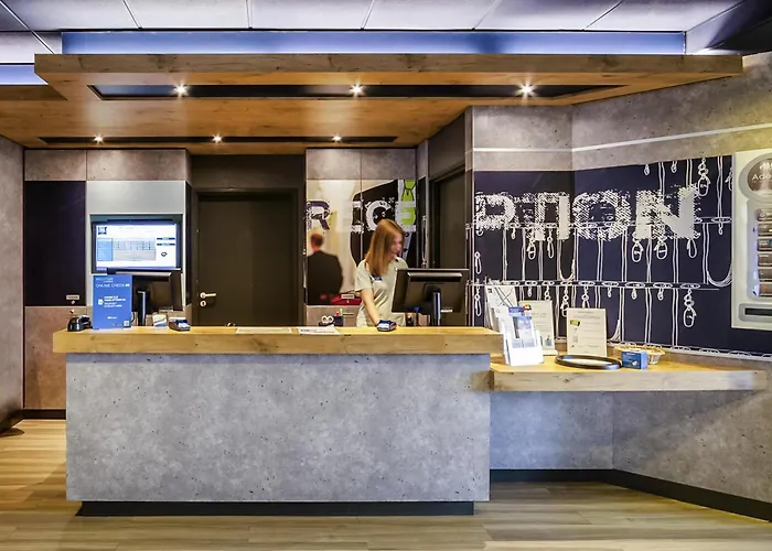 Ibis Budget Courbevoie Paris La Defense foto