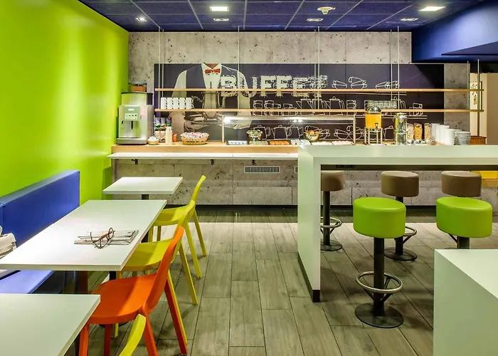 Ibis Budget Courbevoie Paris La Defense képek