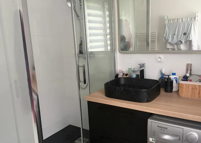 Une Chambre Dans Un Appartement Ablon-sur-Seine photo