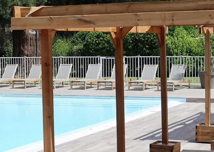 Hotel Mercure Parc Du Coudray - Barbizon Le Coudray-Montceaux foto