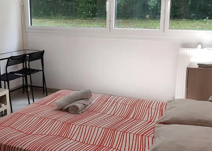 Cozy Studio Apartment Close To Melun And ヴォー・ル・ペニルの写真