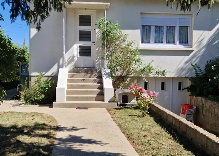 Maison 2 Chambres Avec Jardin Clos Jeufosse Foto