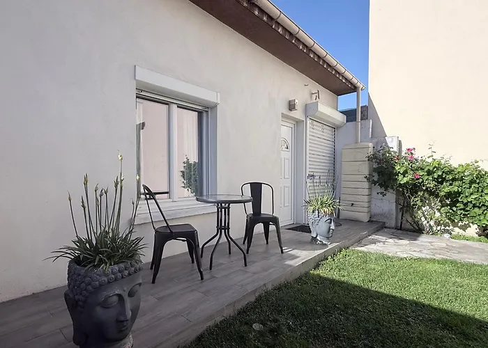 foto di Air-Conditioned Studio With Terrace 5 Min To Metro Line 14 Orly