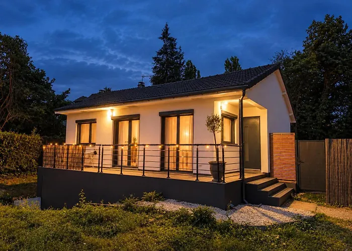 foto di Le Balcon petit extérieur Idéal familles&couples à 10 min Disneyland Paris avec lit Queen size&parking privé Coupvray