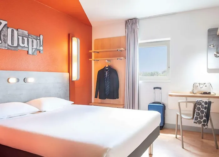 Ibis Budget Grigny Centre photo